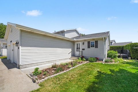 Tiny photo for 1527 E Gaylord Street, Mt Pleasant City, MI 48858 (MLS # 79080069005)