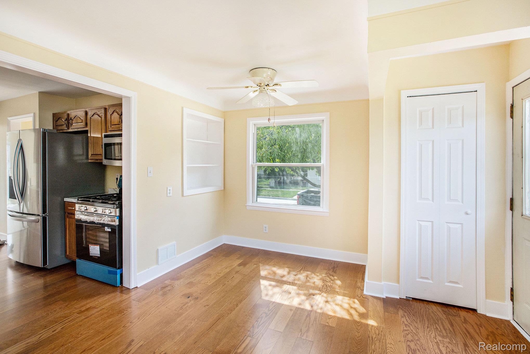 29031 Rosslyn Avenue