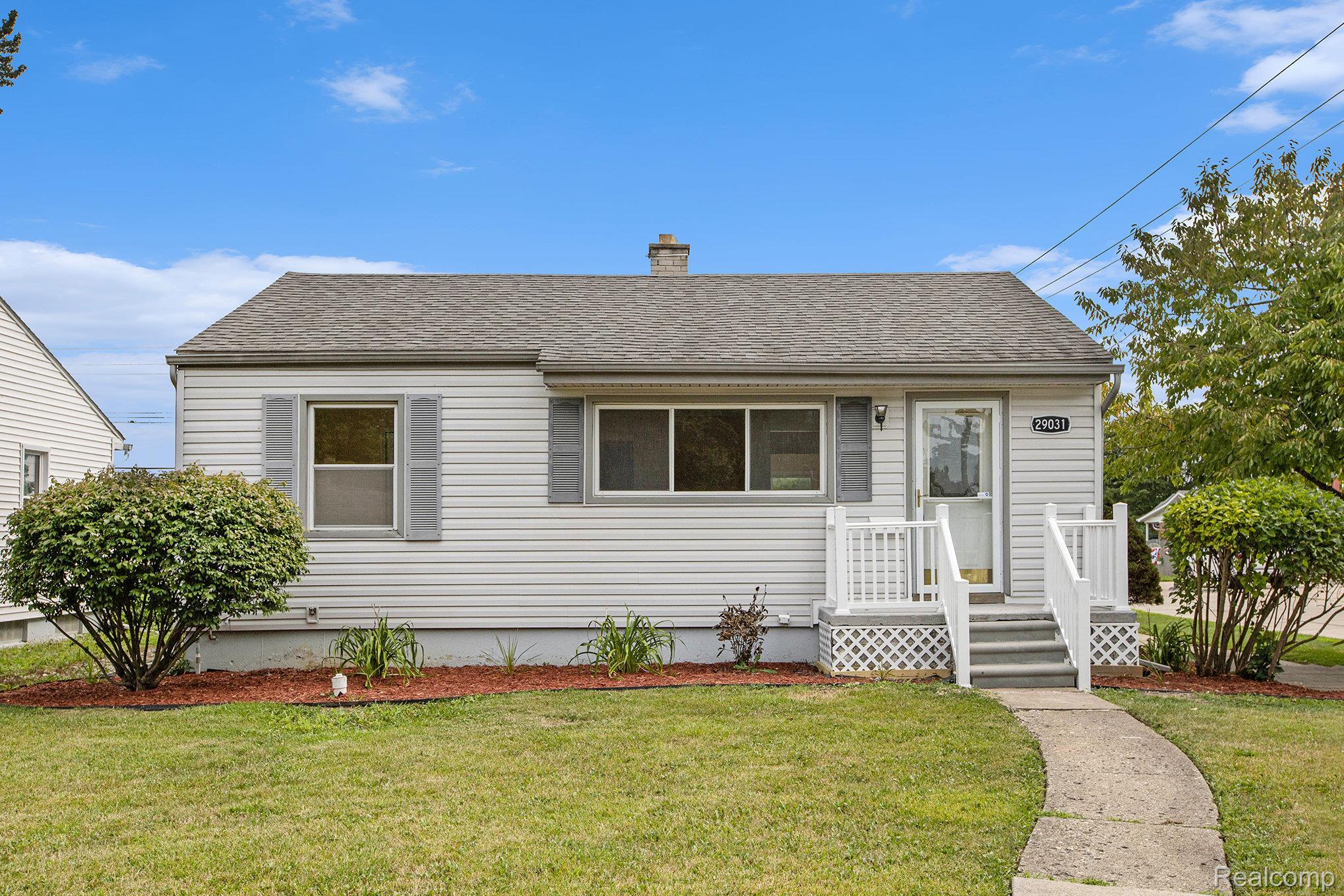 29031 Rosslyn Avenue