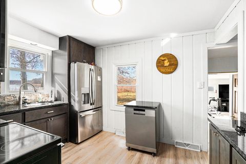 A home in FredoniaTownship_Calhoun