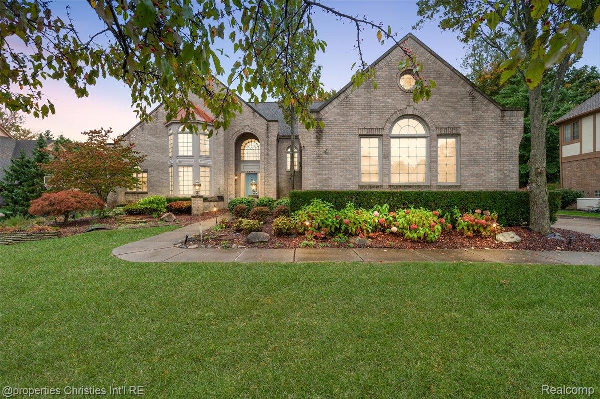 37907 Turnberry Court