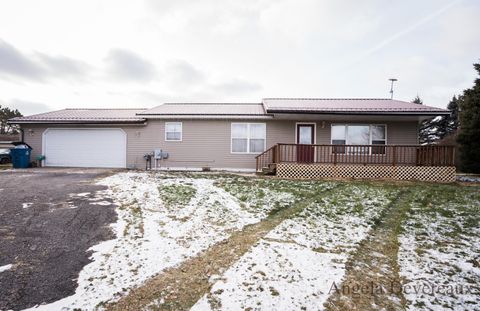 A home in DouglassTownship_Montcalm
