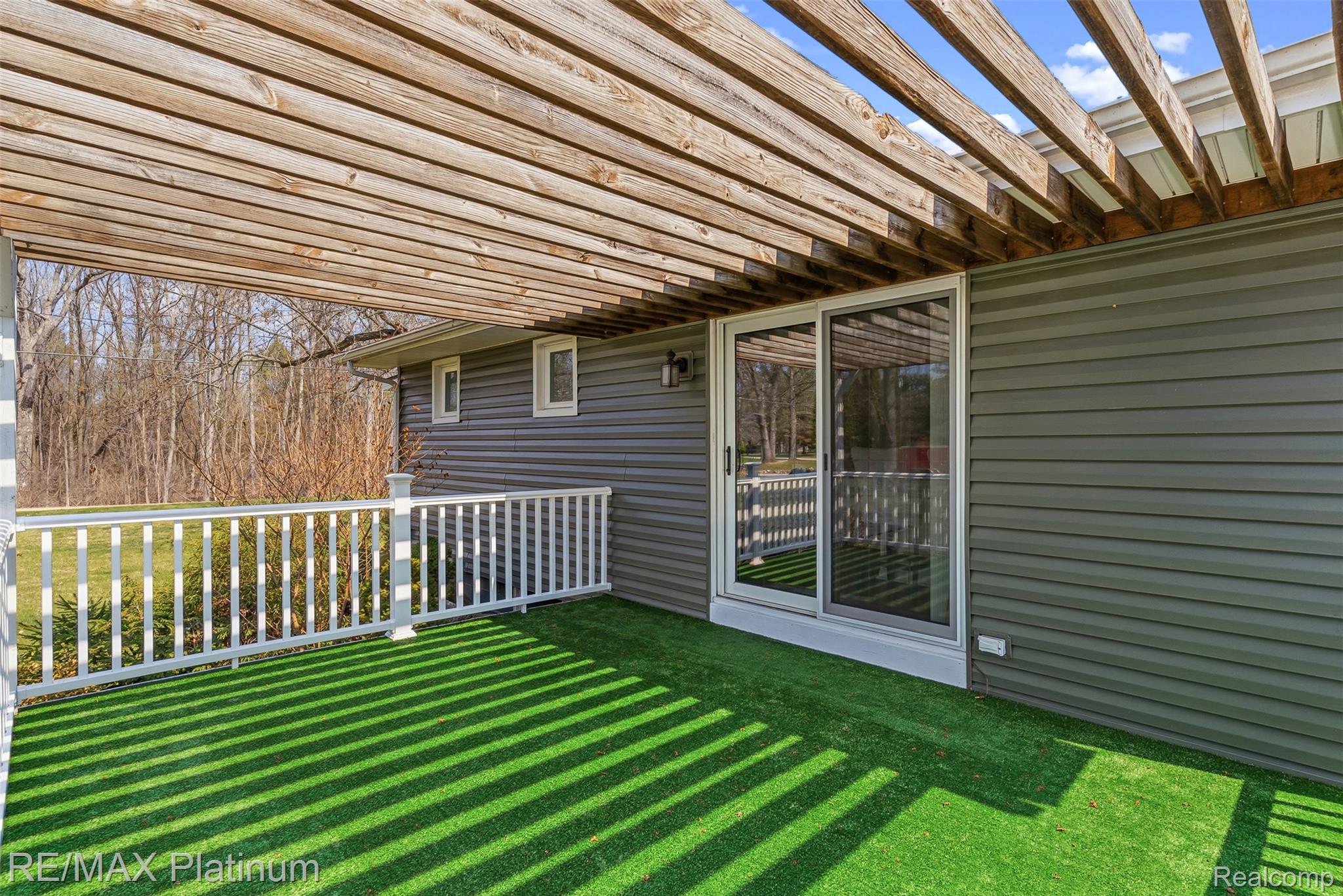 11124 White Lake Road