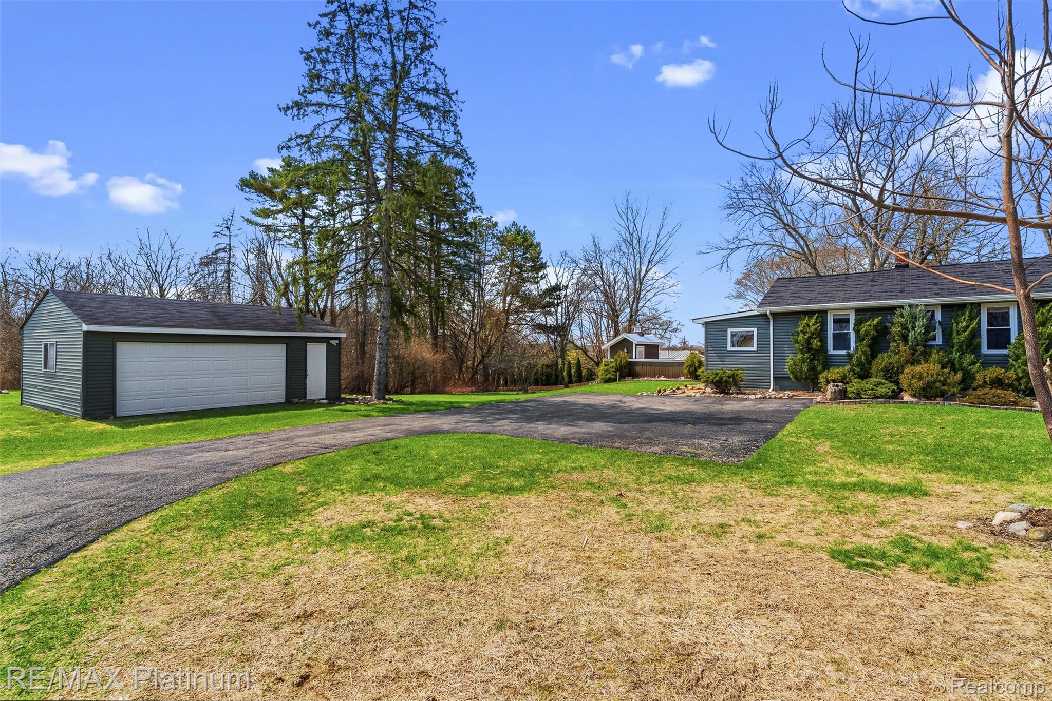 11124 White Lake Road