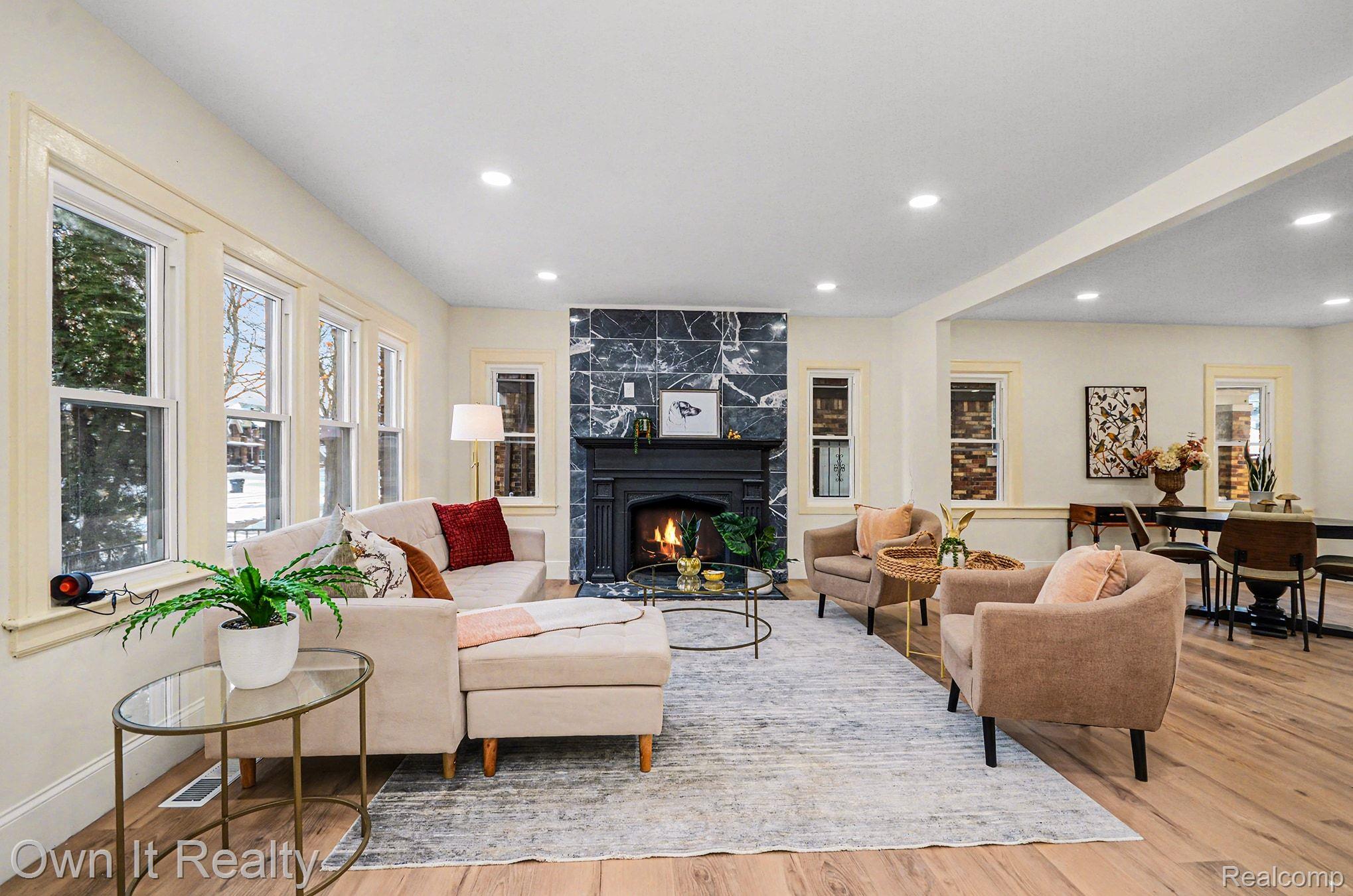 16239 La Salle Avenue