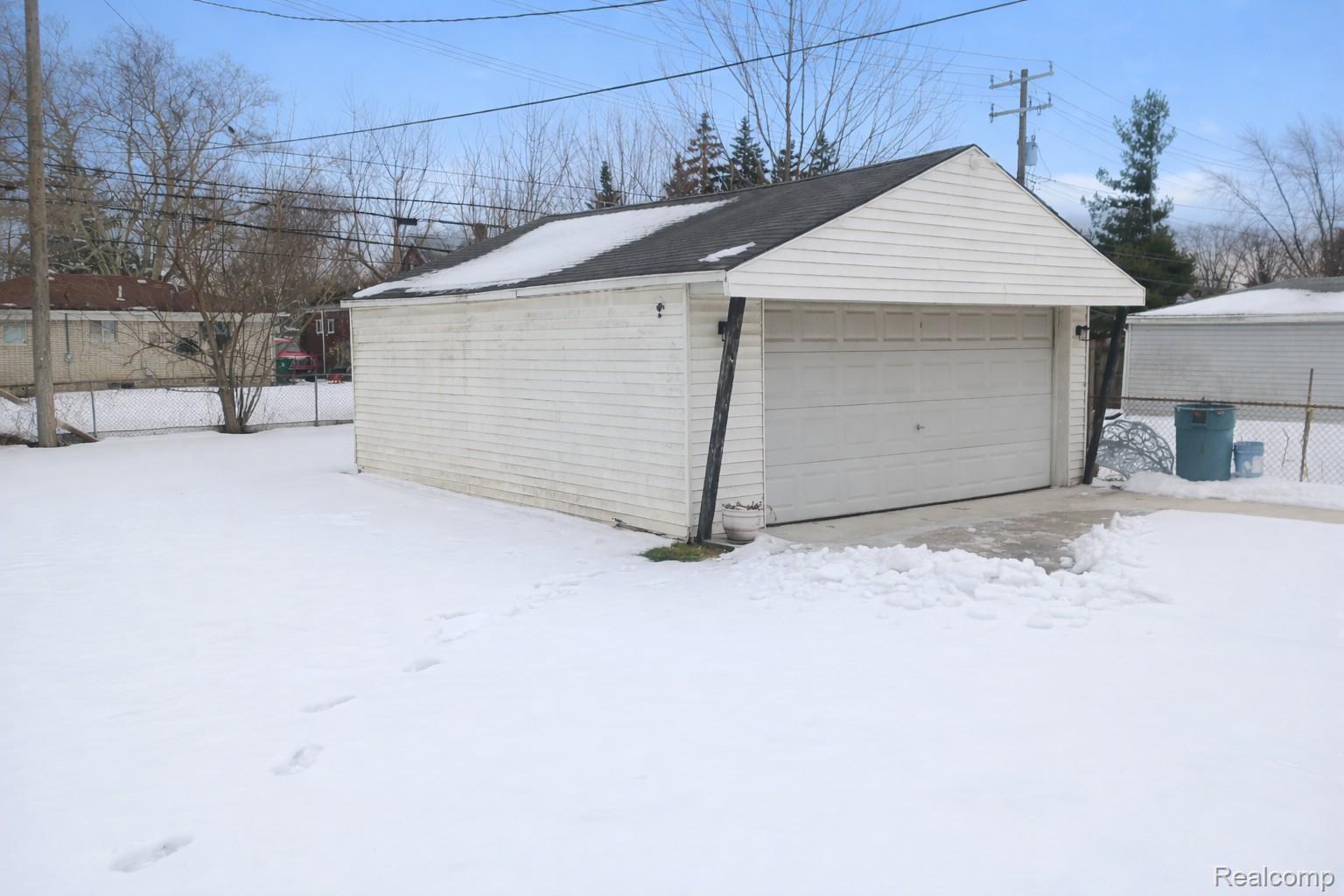 21734 Eastwood Court