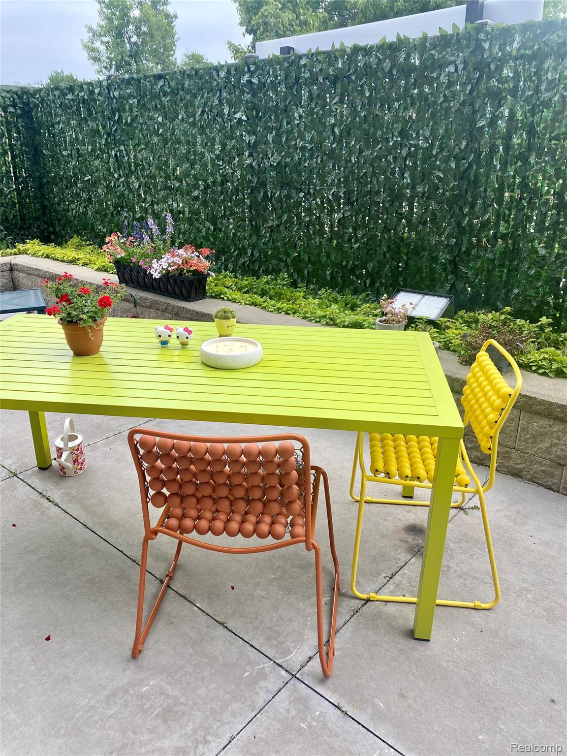 Detroit City, Michigan 48214, United States, 2 Bedrooms Bedrooms, ,2 BathroomsBathrooms,Residential,Active,145662