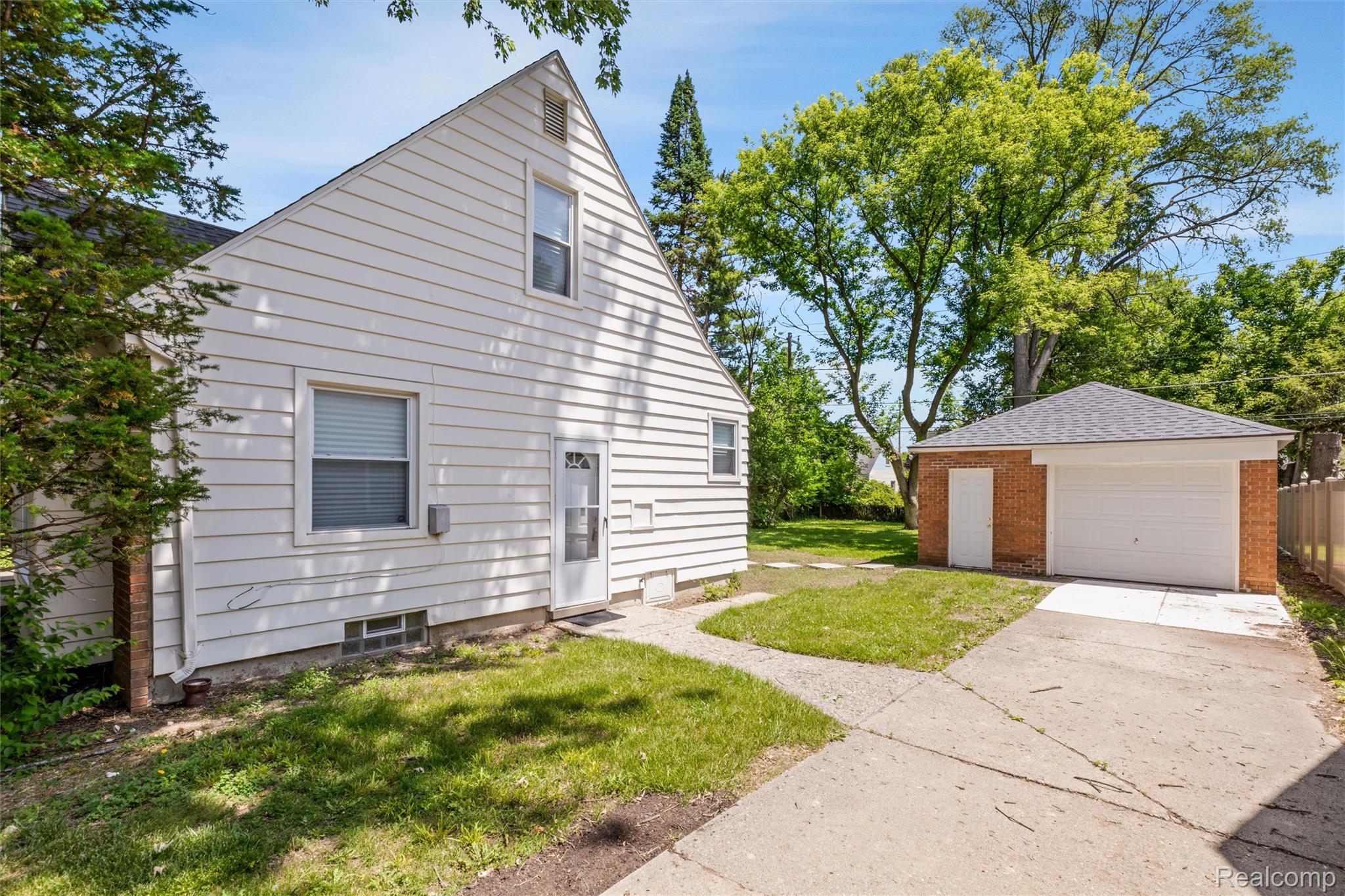 17366 Centralia
