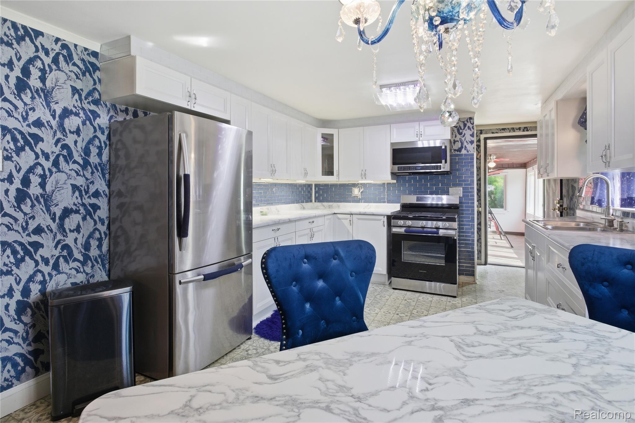 2705 Glendale Road