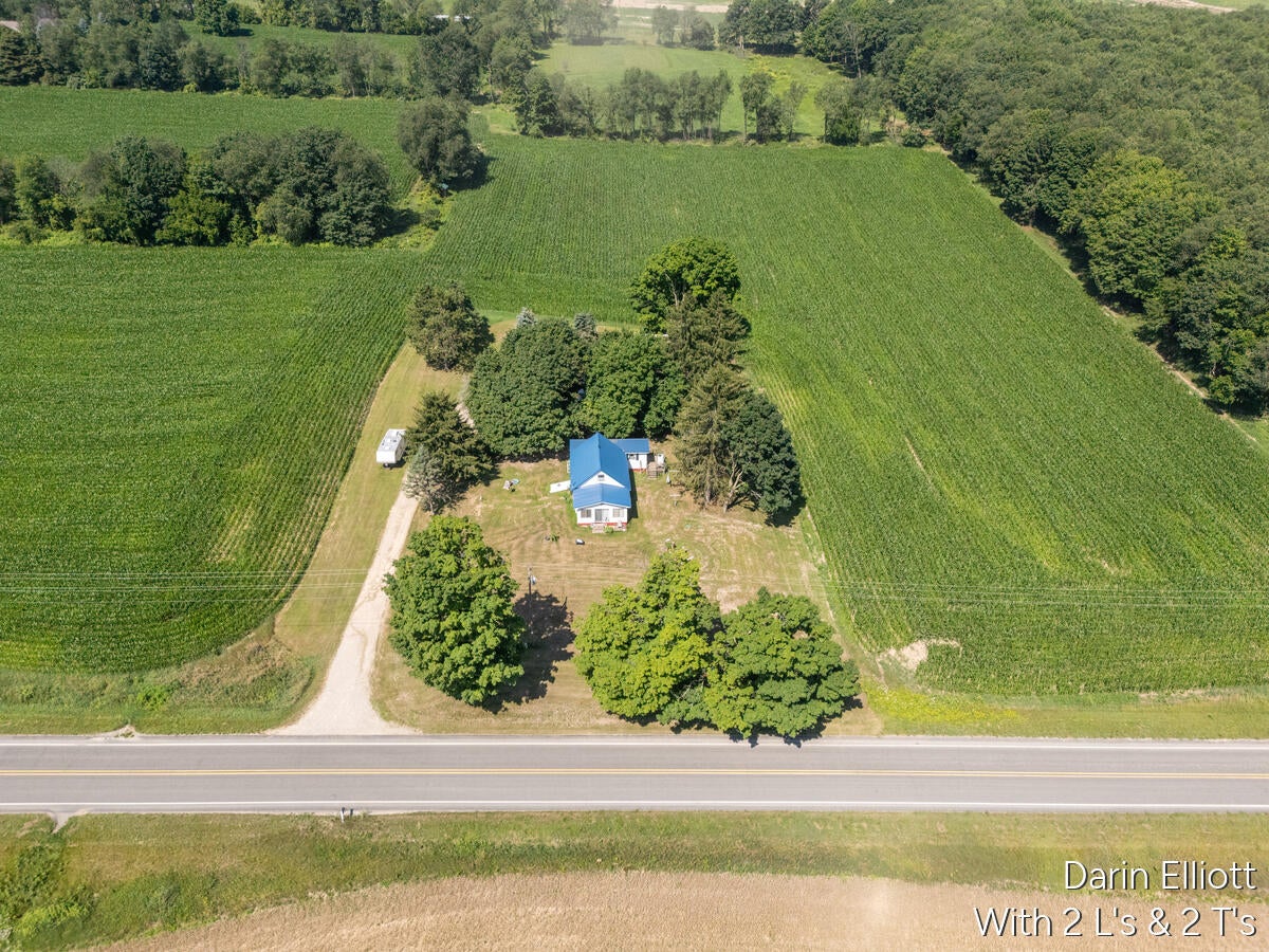 3703 N Cedar Lake Road NE