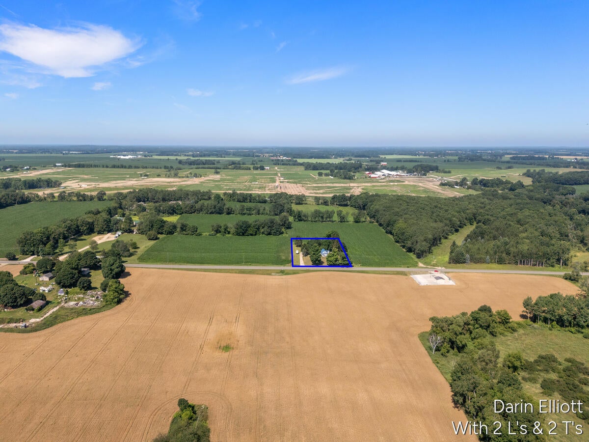 3703 N Cedar Lake Road NE