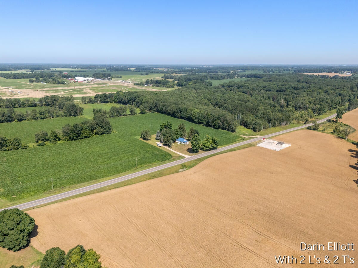 3703 N Cedar Lake Road NE