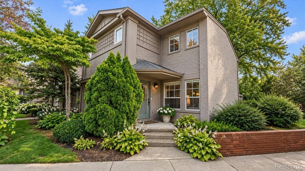 1051 N OLD WOODWARD AVE, BIRMINGHAM, MI 48009 - Image 20f6364e2ed95b457ebc11b9e67f0eff/840198147