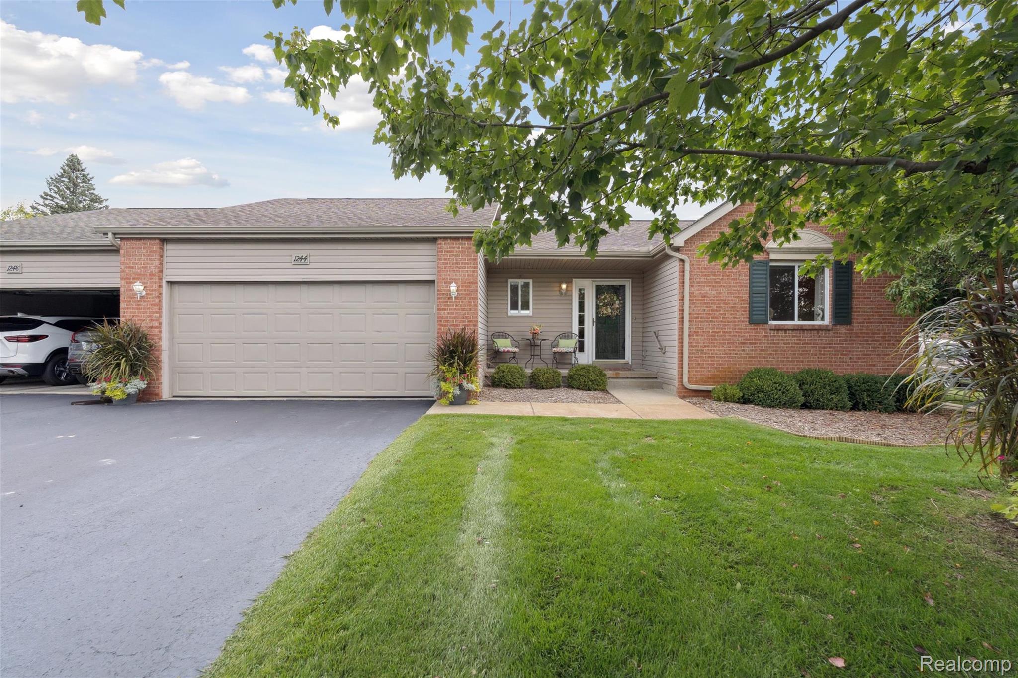 1244 Crystal Pointe Circle