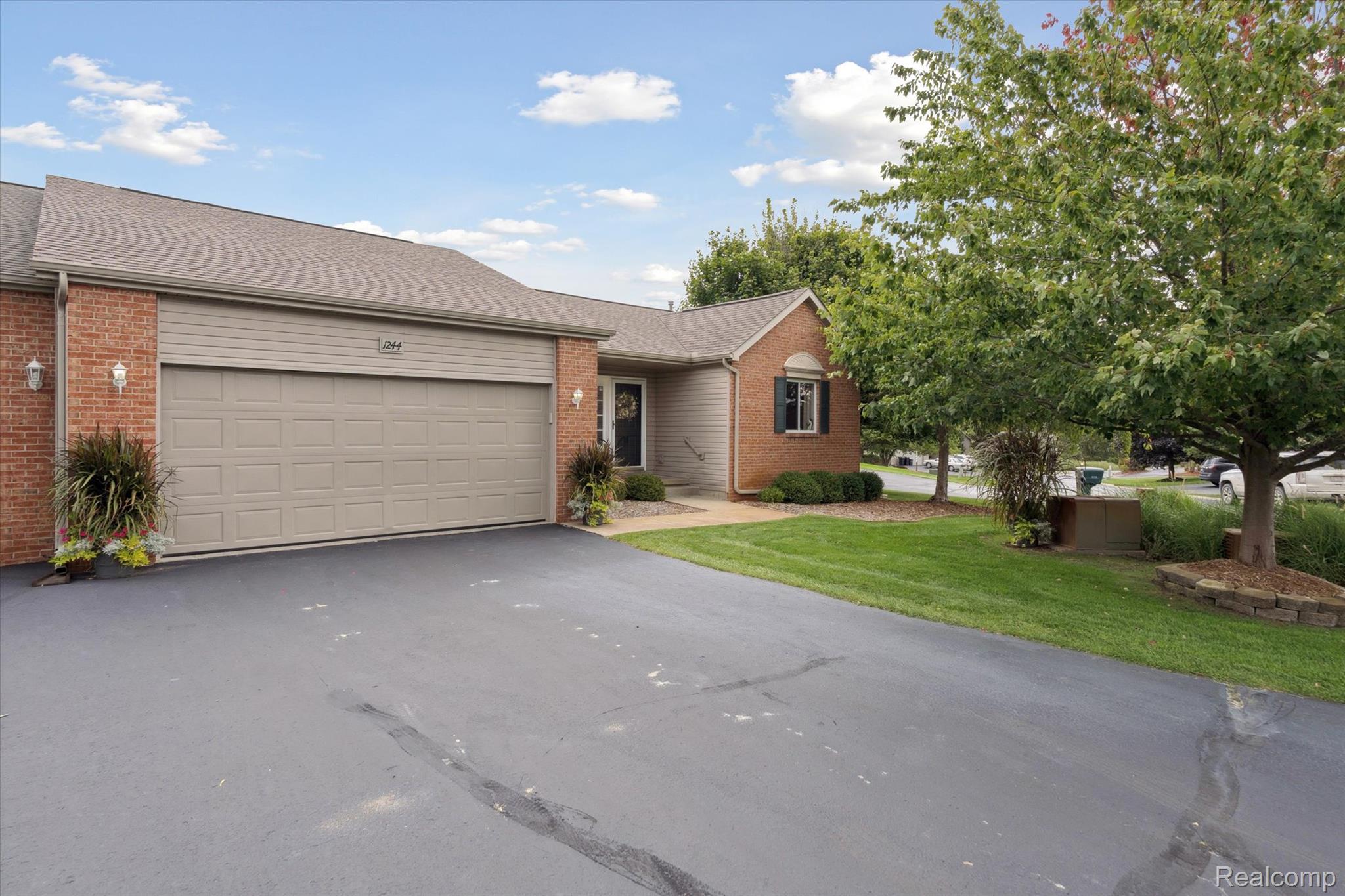 1244 Crystal Pointe Circle