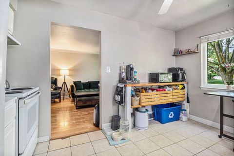 A home in RedfordCharterTownship_Wayne