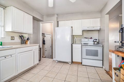 A home in RedfordCharterTownship_Wayne