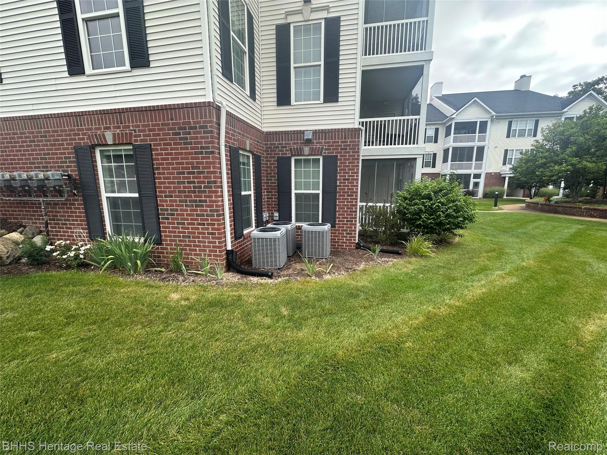 Summit Township, Michigan 49201, United States, 2 Bedrooms Bedrooms, ,2 BathroomsBathrooms,Residential,Active,195406