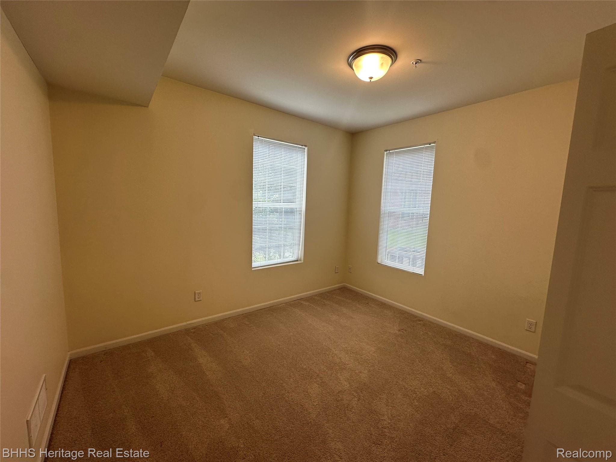 Summit Township, Michigan 49201, United States, 2 Bedrooms Bedrooms, ,2 BathroomsBathrooms,Residential,Active,195406