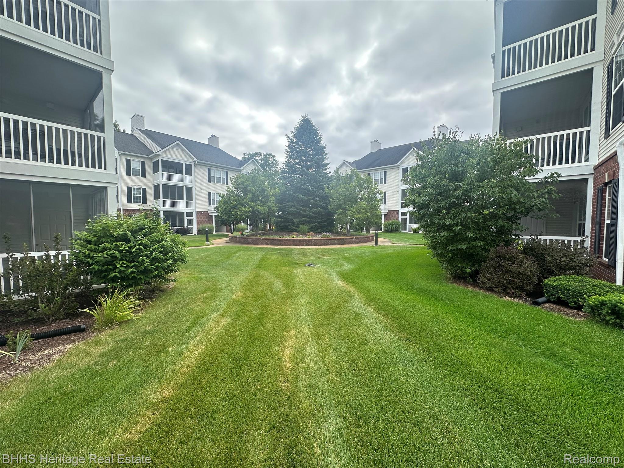 Summit Township, Michigan 49201, United States, 2 Bedrooms Bedrooms, ,2 BathroomsBathrooms,Residential,Active,195406