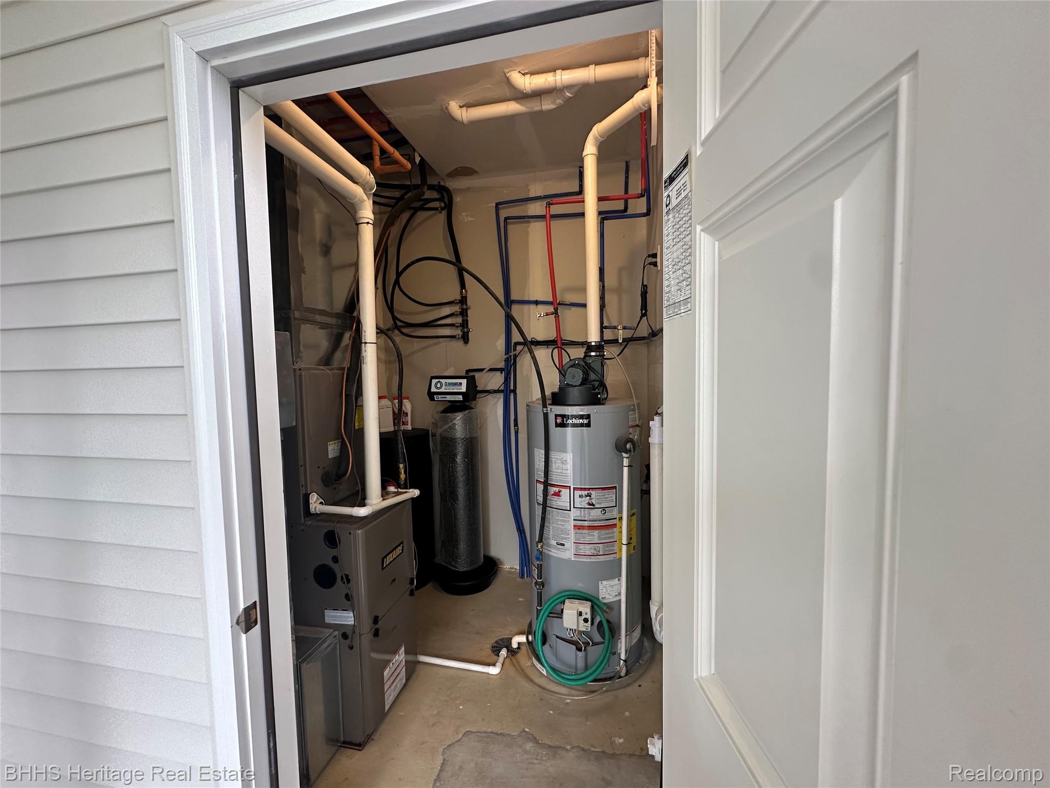 Summit Township, Michigan 49201, United States, 2 Bedrooms Bedrooms, ,2 BathroomsBathrooms,Residential,Active,195406