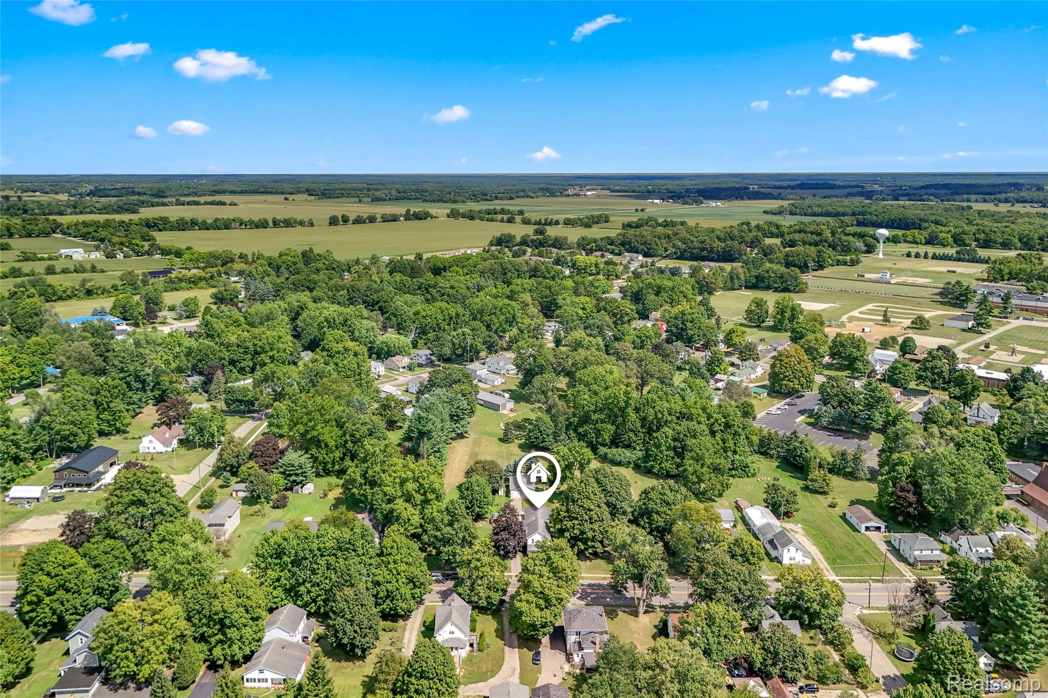 Properties Available 2 - 2 224 Marshall Street