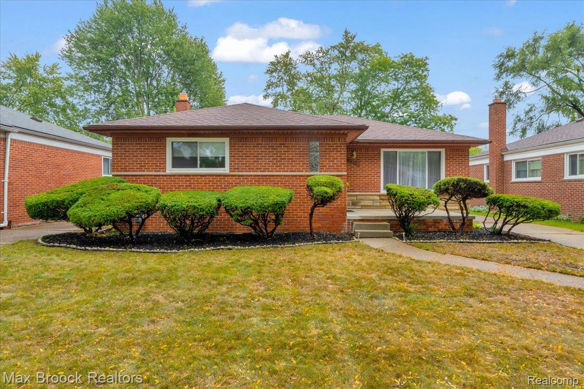 23110 Wildwood Street