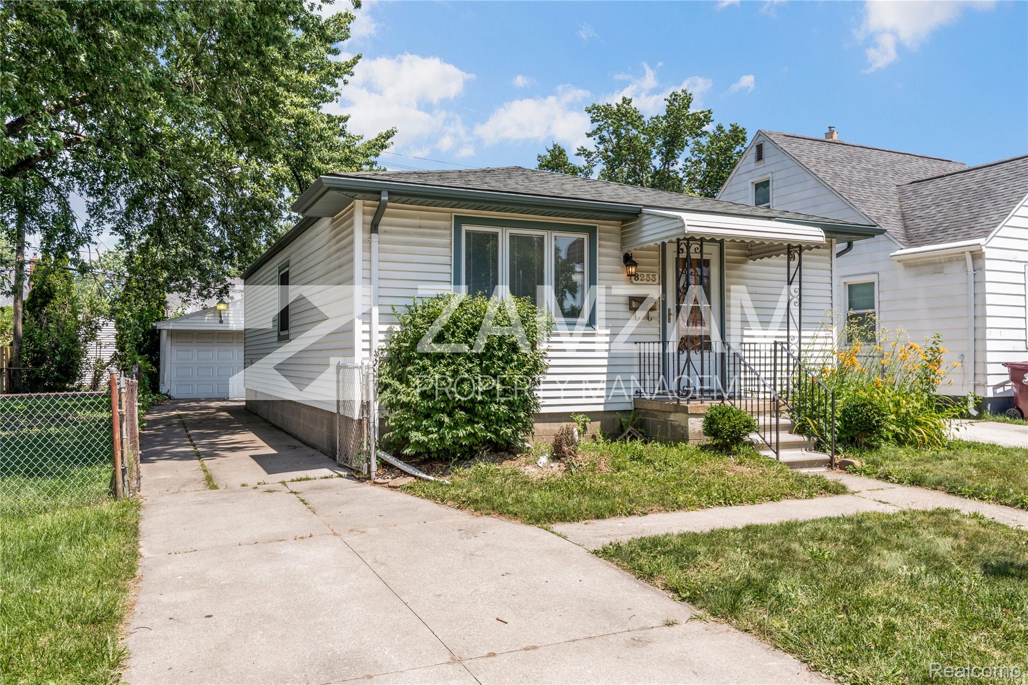 8233 Stephens