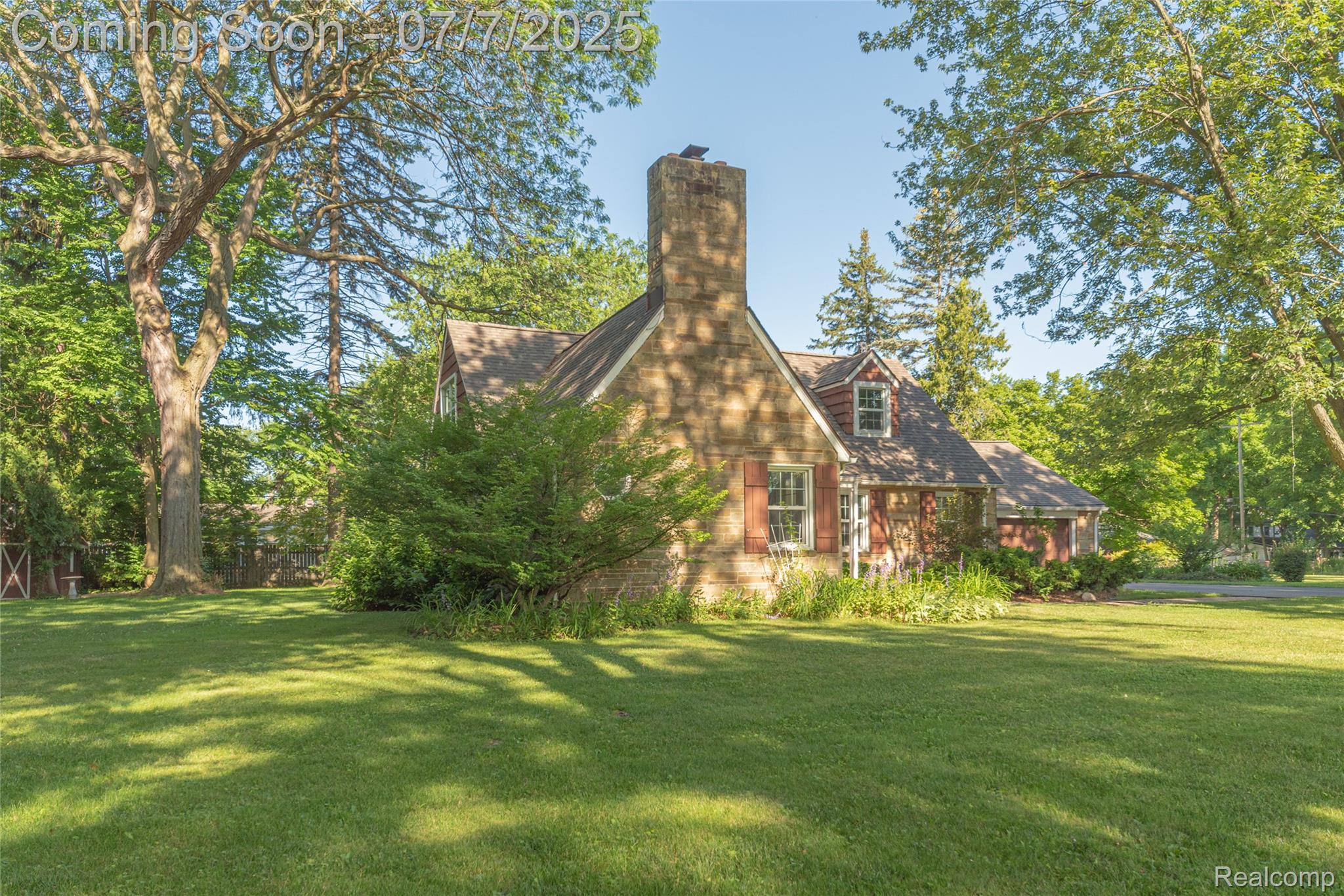 2424 Dayton Drive