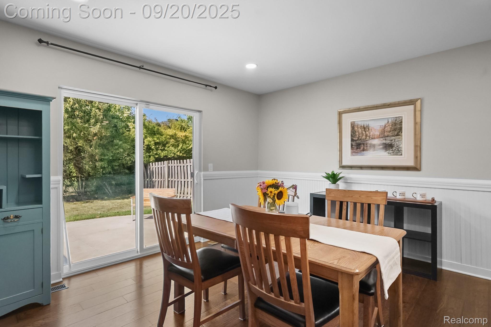 Macomb Township, Michigan 48044, United States, 3 Bedrooms Bedrooms, ,4 BathroomsBathrooms,Residential,Pending,212492