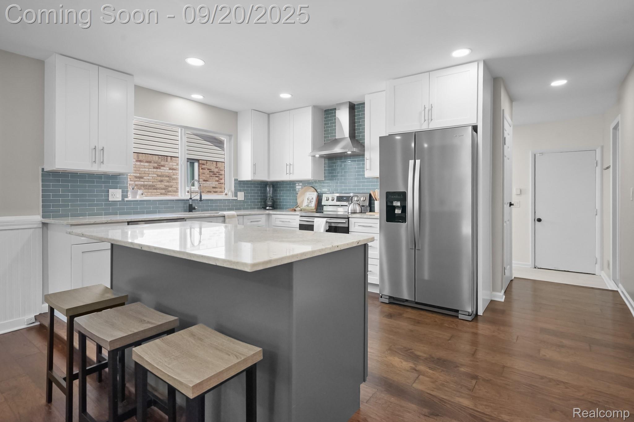 Macomb Township, Michigan 48044, United States, 3 Bedrooms Bedrooms, ,4 BathroomsBathrooms,Residential,Pending,212492