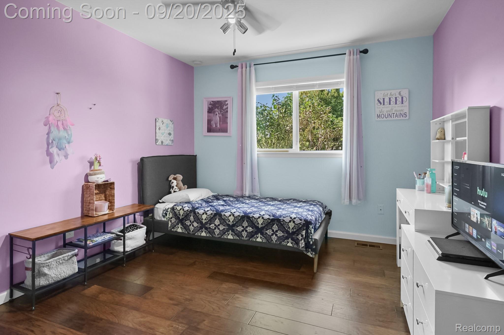 Macomb Township, Michigan 48044, United States, 3 Bedrooms Bedrooms, ,4 BathroomsBathrooms,Residential,Pending,212492