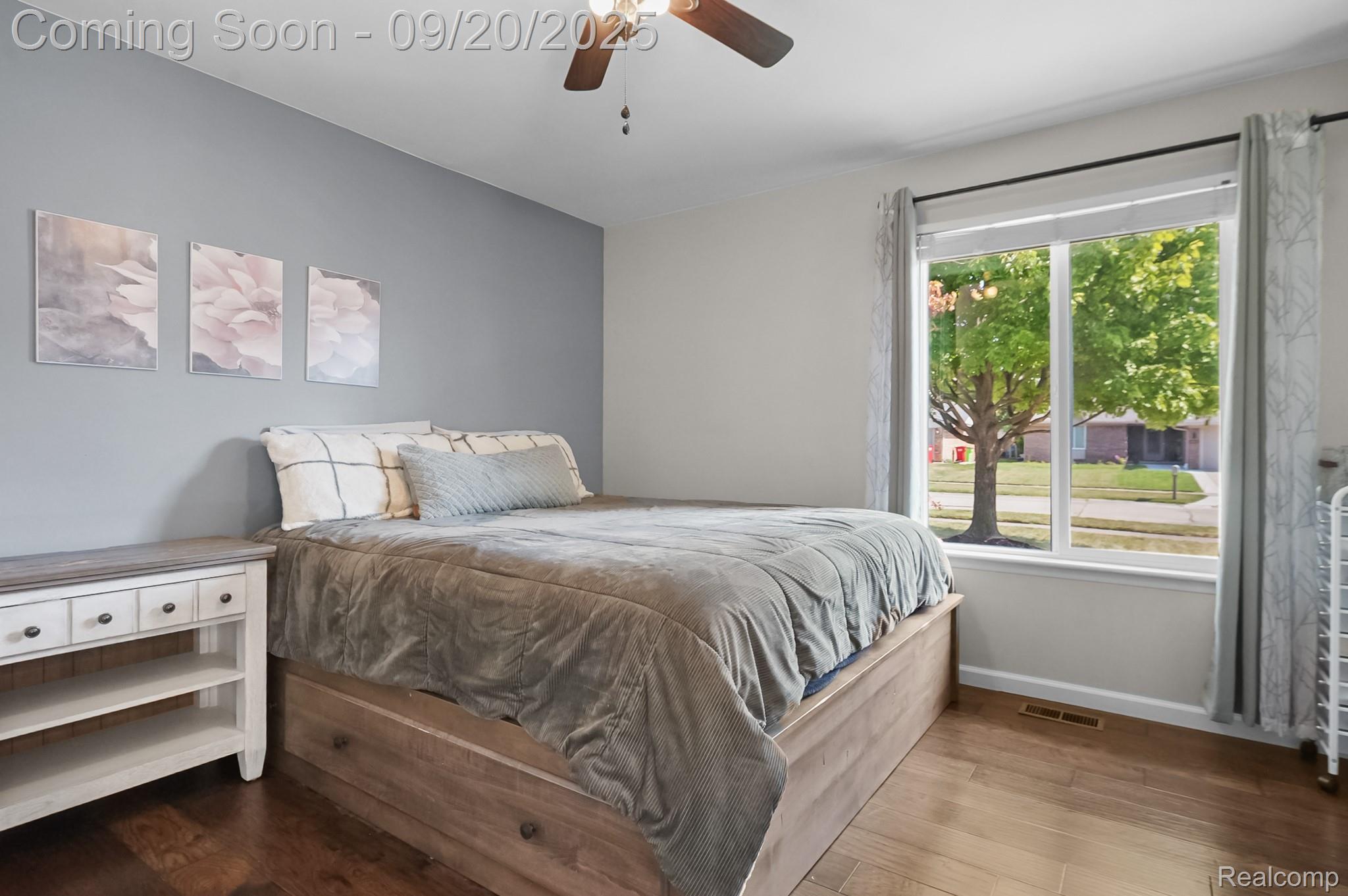 Macomb Township, Michigan 48044, United States, 3 Bedrooms Bedrooms, ,4 BathroomsBathrooms,Residential,Pending,212492