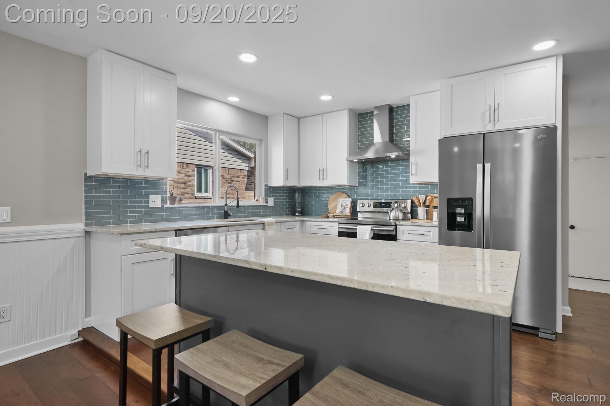 Macomb Township, Michigan 48044, United States, 3 Bedrooms Bedrooms, ,4 BathroomsBathrooms,Residential,Pending,212492