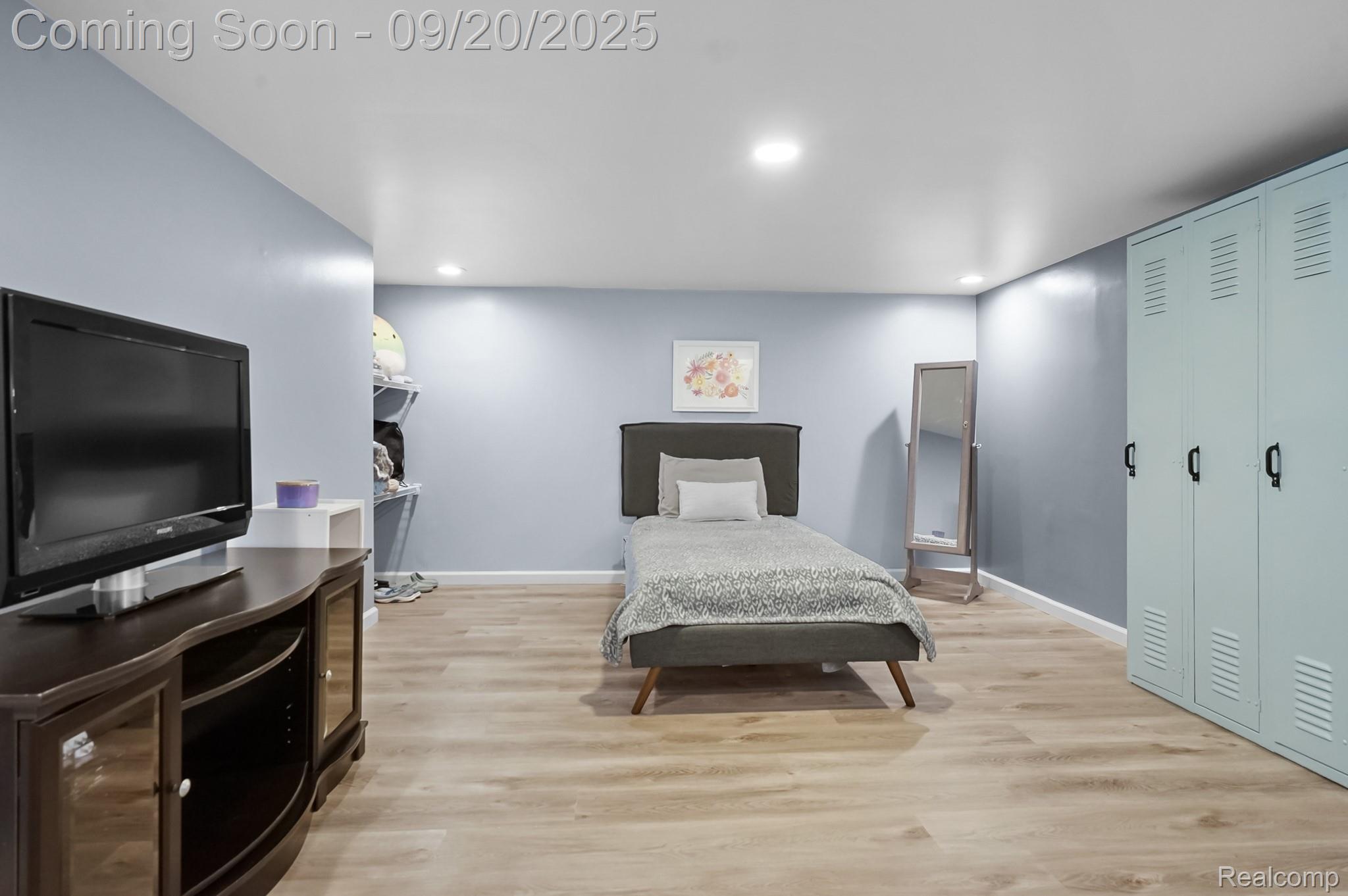 Macomb Township, Michigan 48044, United States, 3 Bedrooms Bedrooms, ,4 BathroomsBathrooms,Residential,Pending,212492