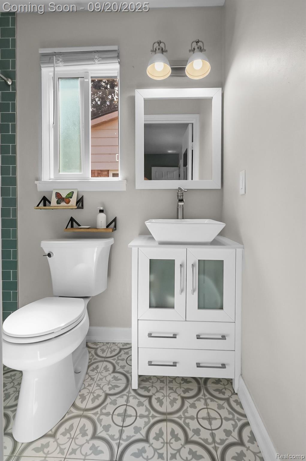 Macomb Township, Michigan 48044, United States, 3 Bedrooms Bedrooms, ,4 BathroomsBathrooms,Residential,Pending,212492