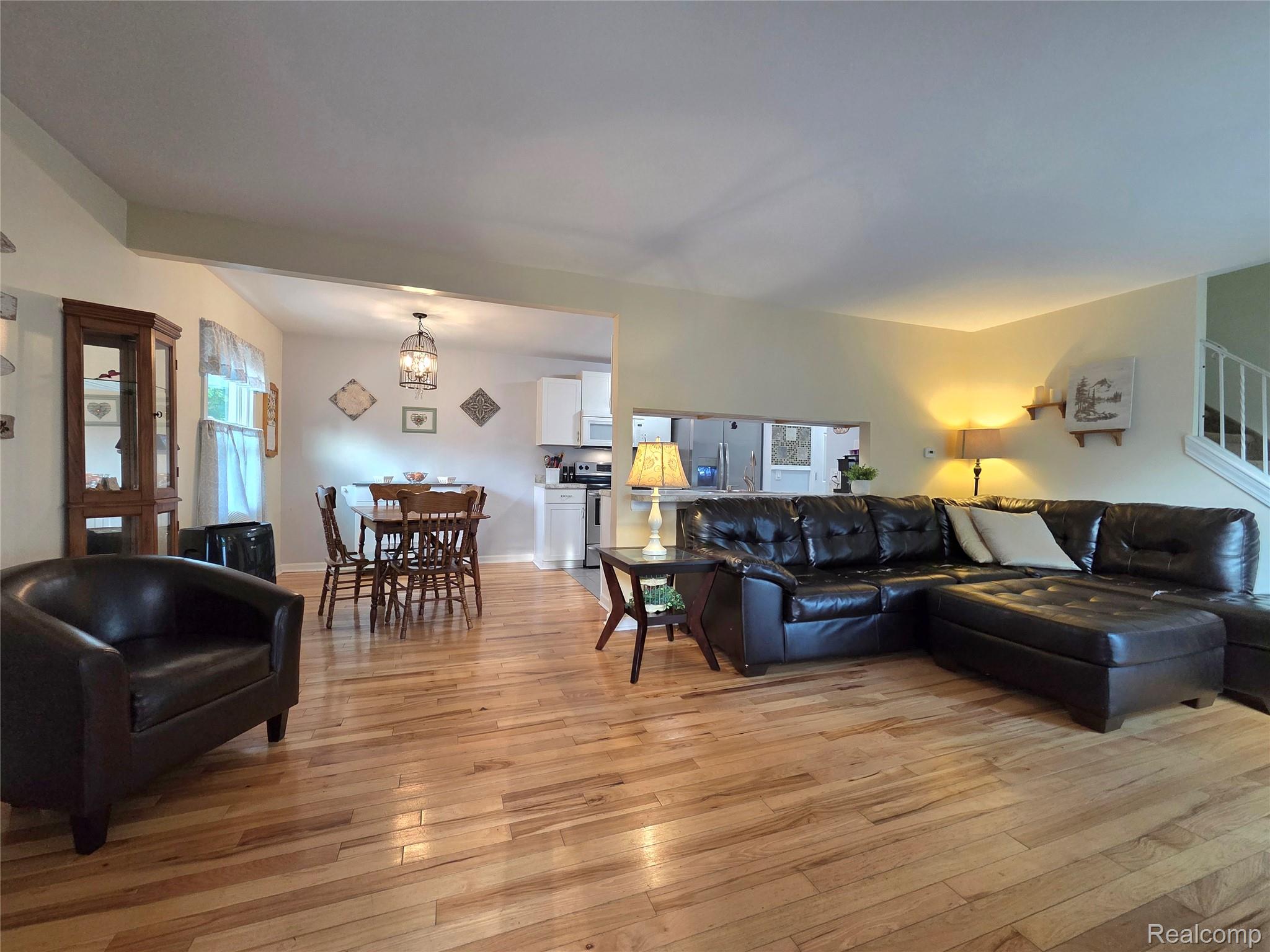 9398 Parkwood N