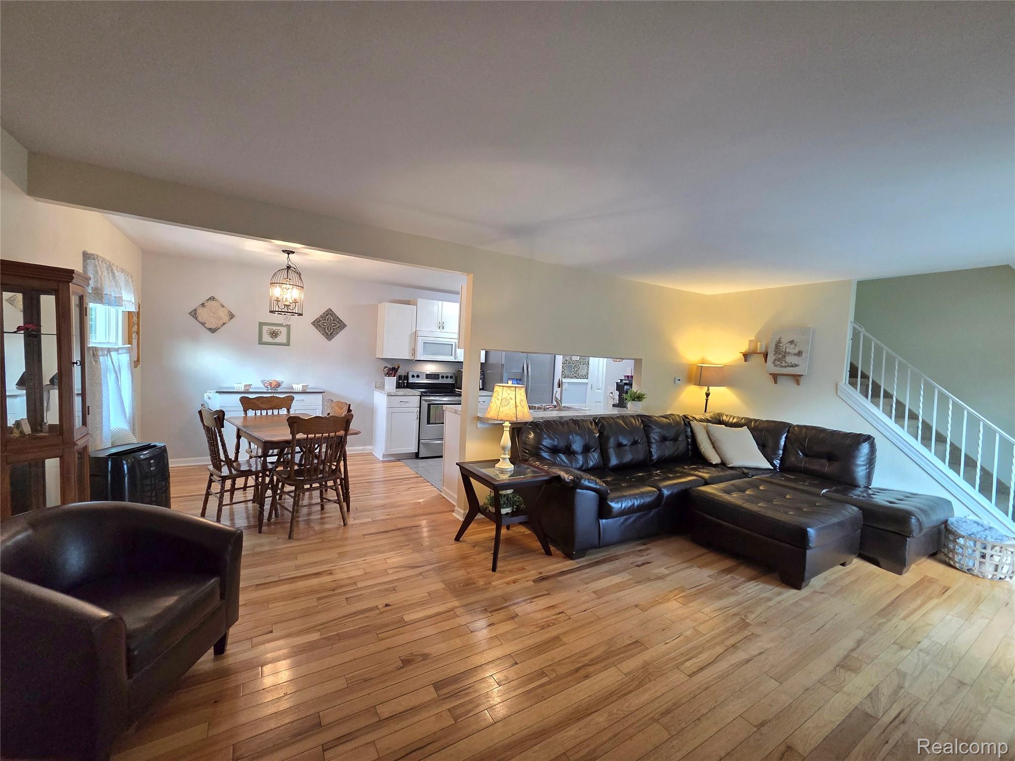 9398 Parkwood N