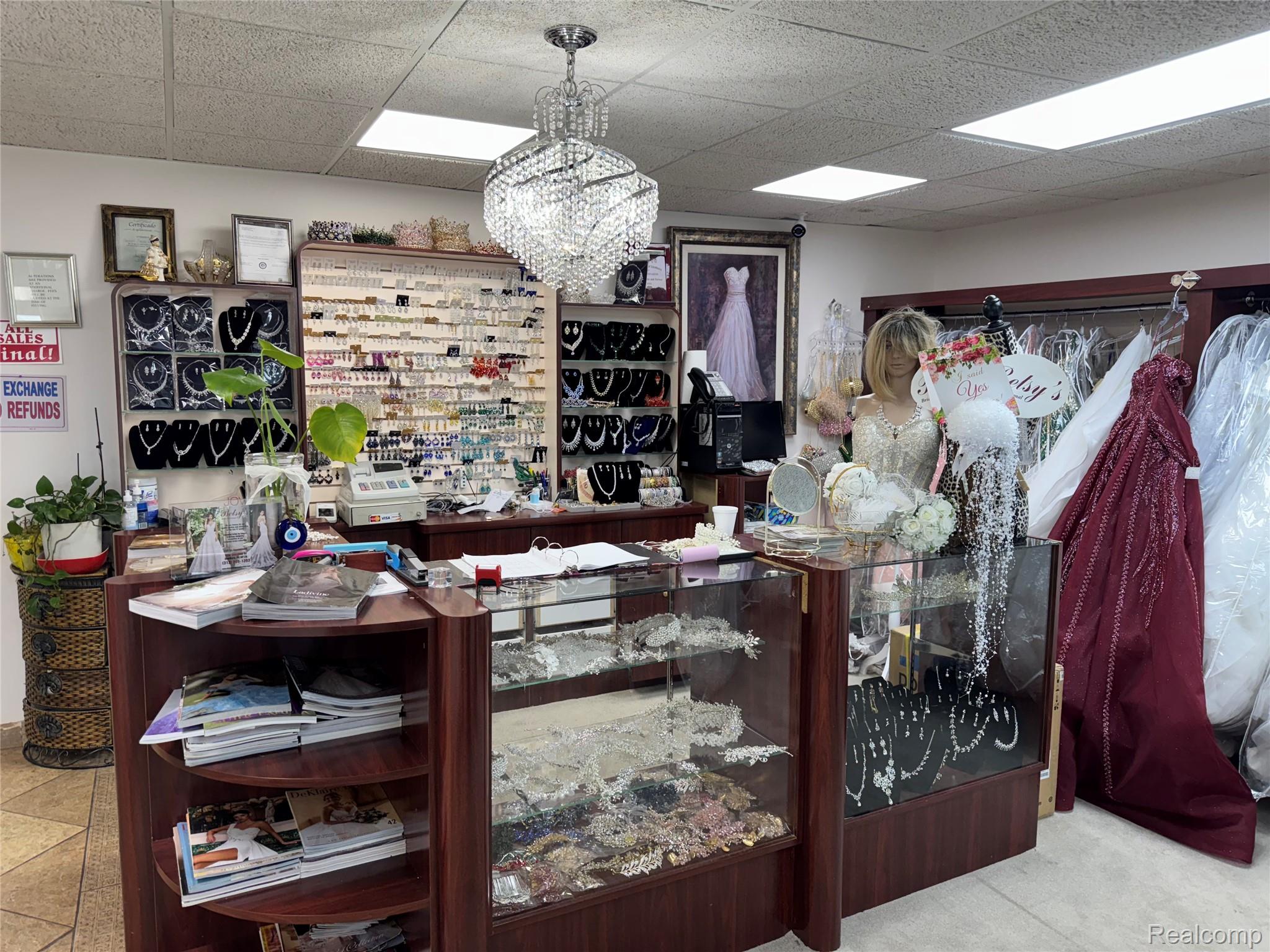 5050 E Greenfield Road