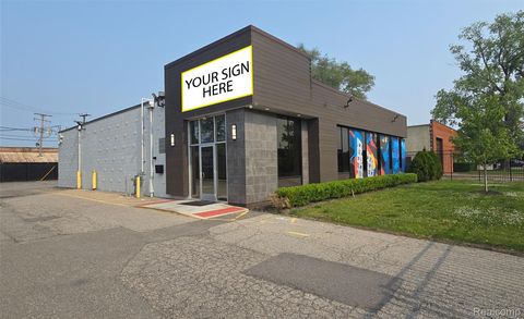 26673 Lawrence Center Line City MI 48015