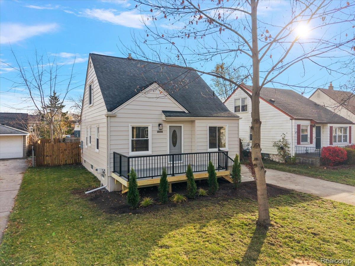 1888 Griffith Avenue