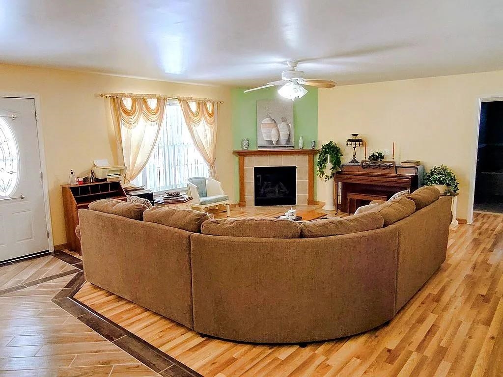 301 S 6th Street
