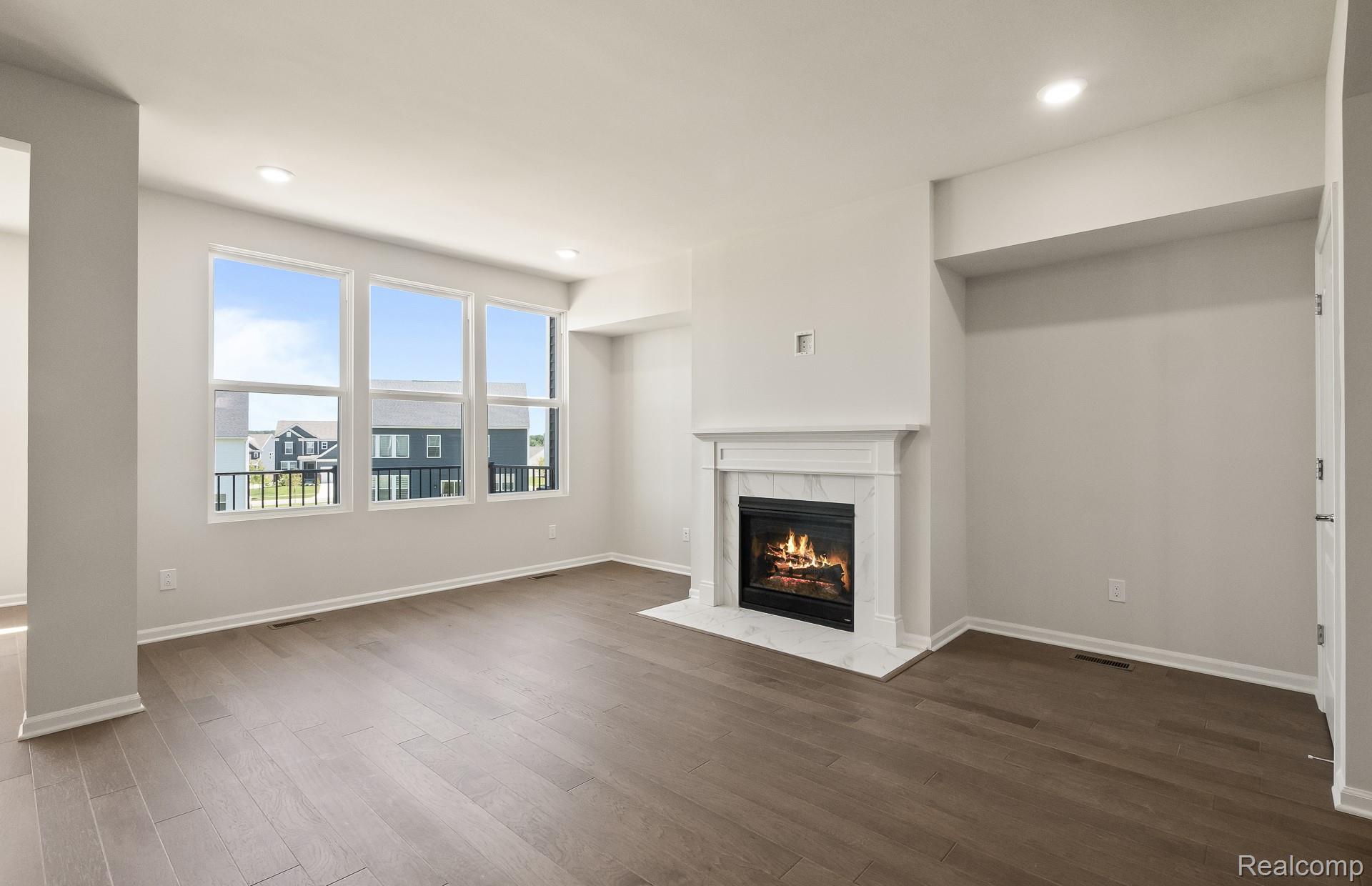 1438 Superior Drive