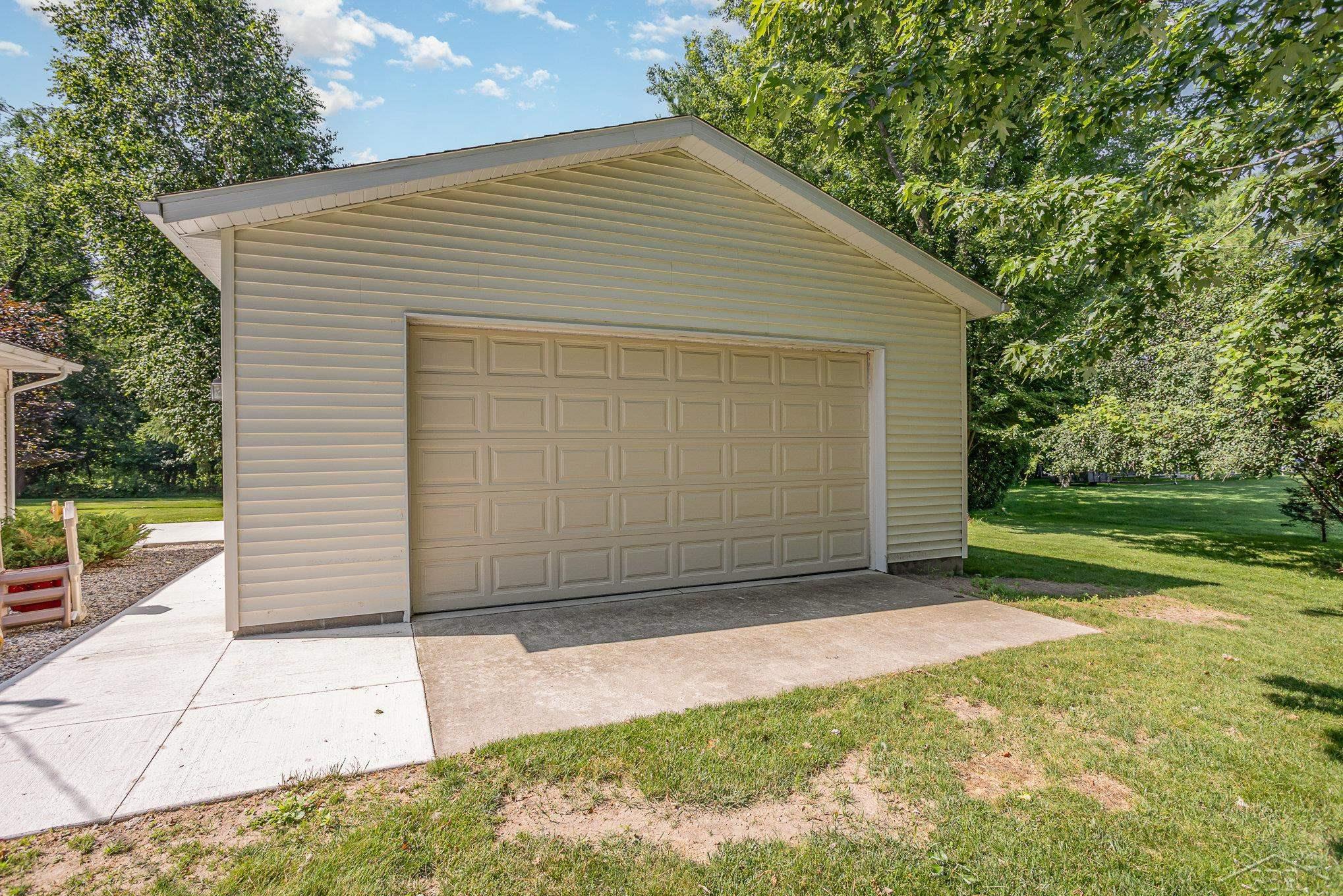 Saginaw Charter Township, Michigan 48603, United States, 3 Bedrooms Bedrooms, ,3 BathroomsBathrooms,Residential,Active,171099