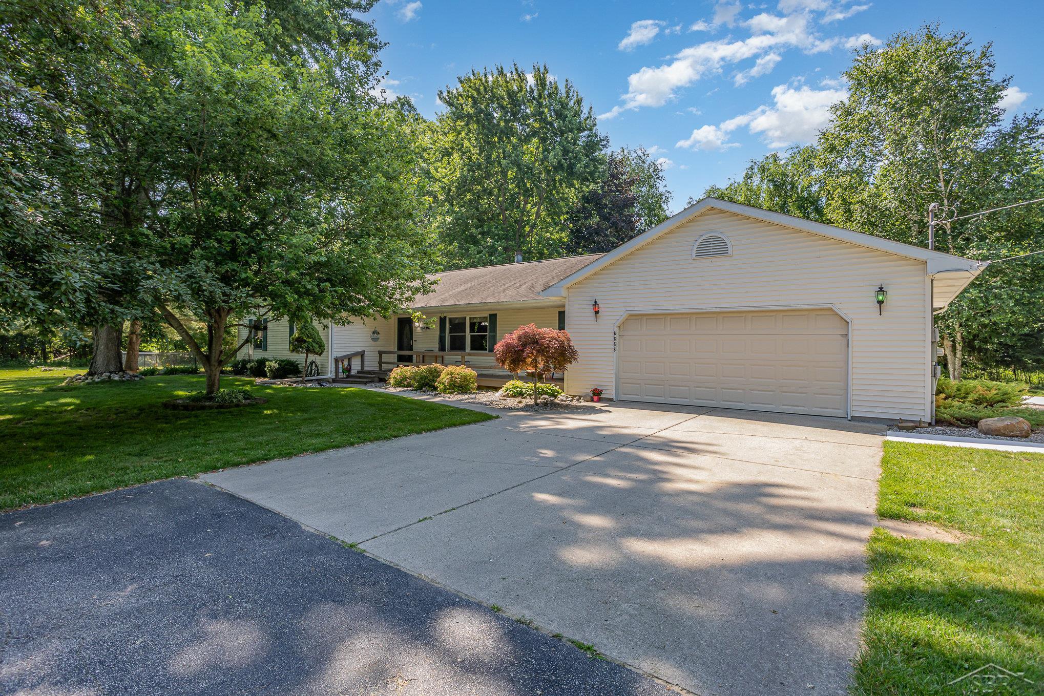 Saginaw Charter Township, Michigan 48603, United States, 3 Bedrooms Bedrooms, ,3 BathroomsBathrooms,Residential,Active,171099