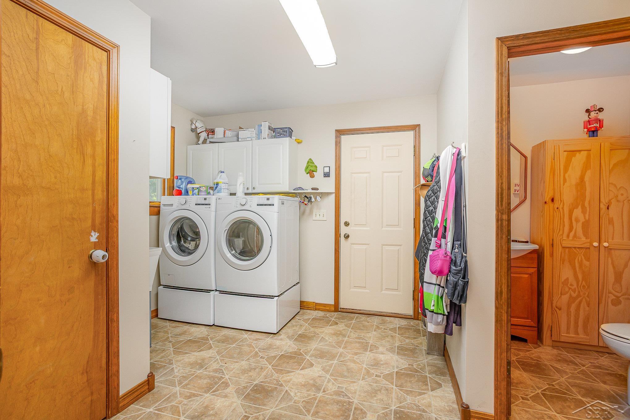 Saginaw Charter Township, Michigan 48603, United States, 3 Bedrooms Bedrooms, ,3 BathroomsBathrooms,Residential,Active,171099