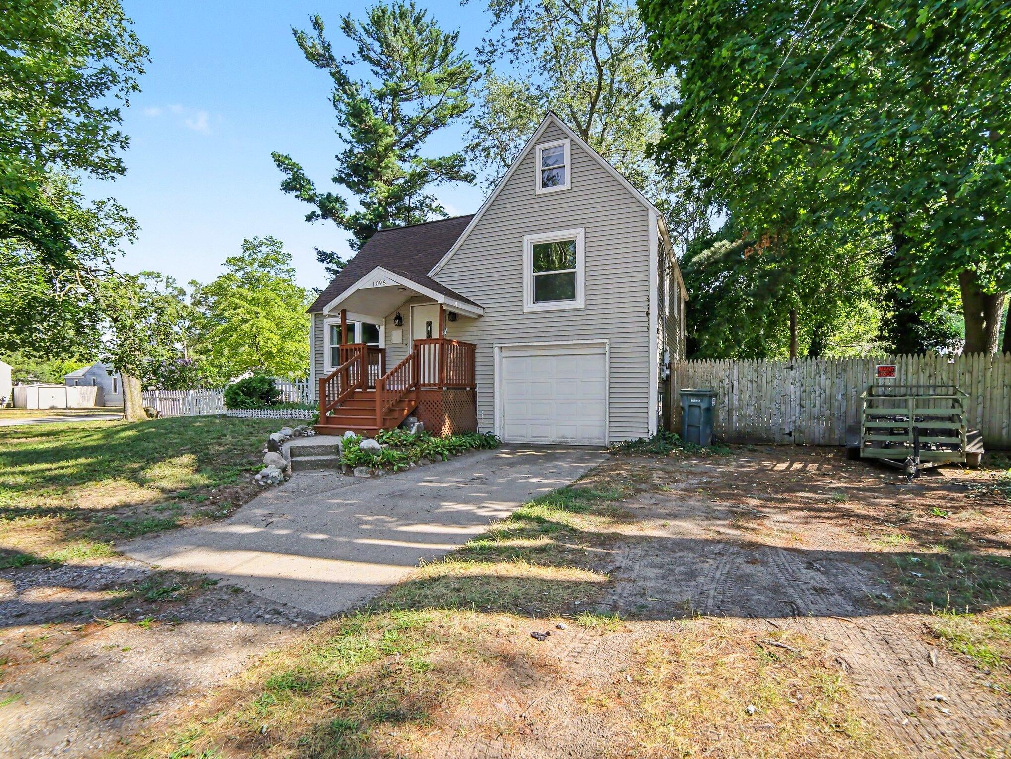 1095 Roosevelt Court