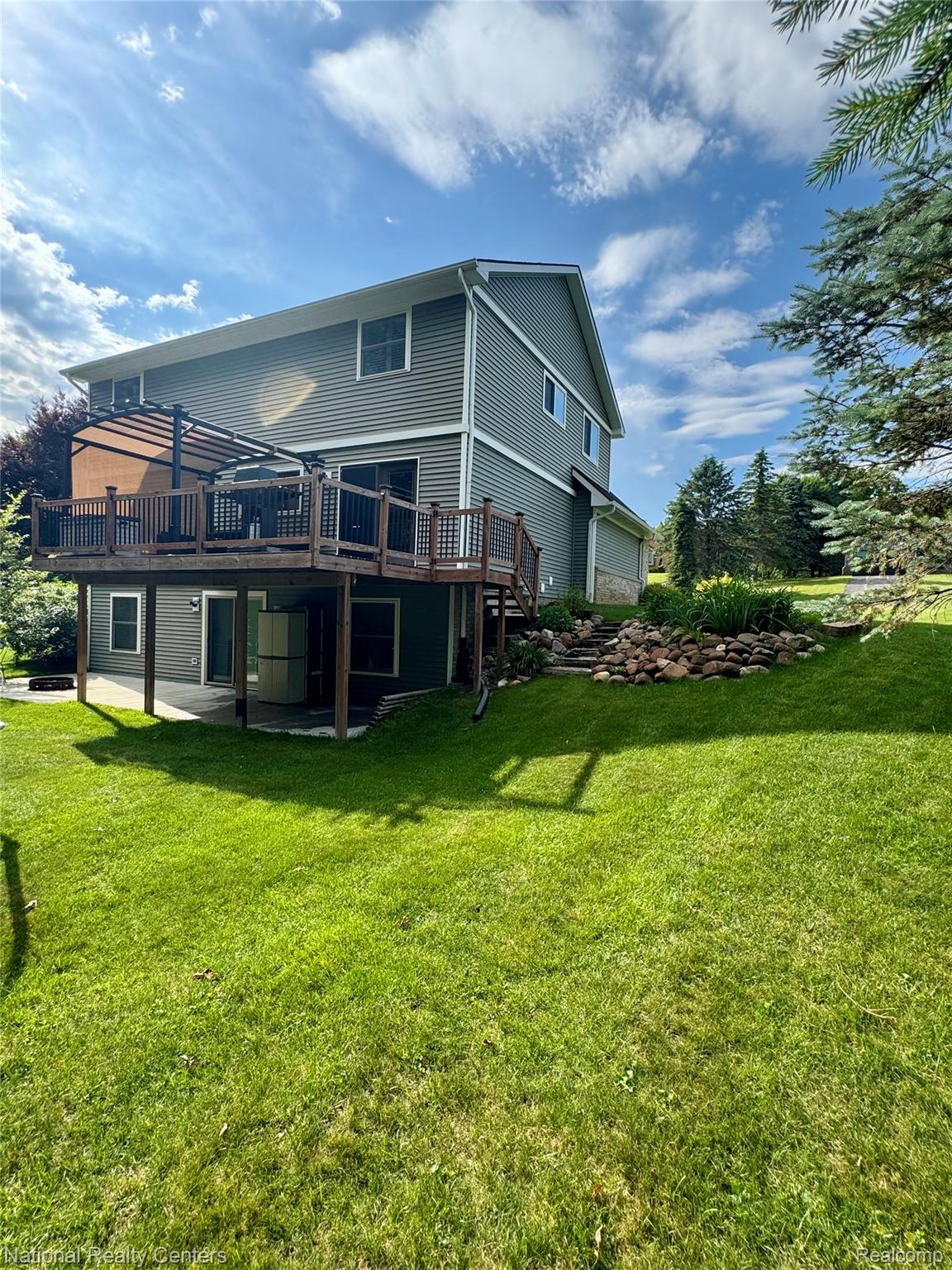 12373 Windcliff