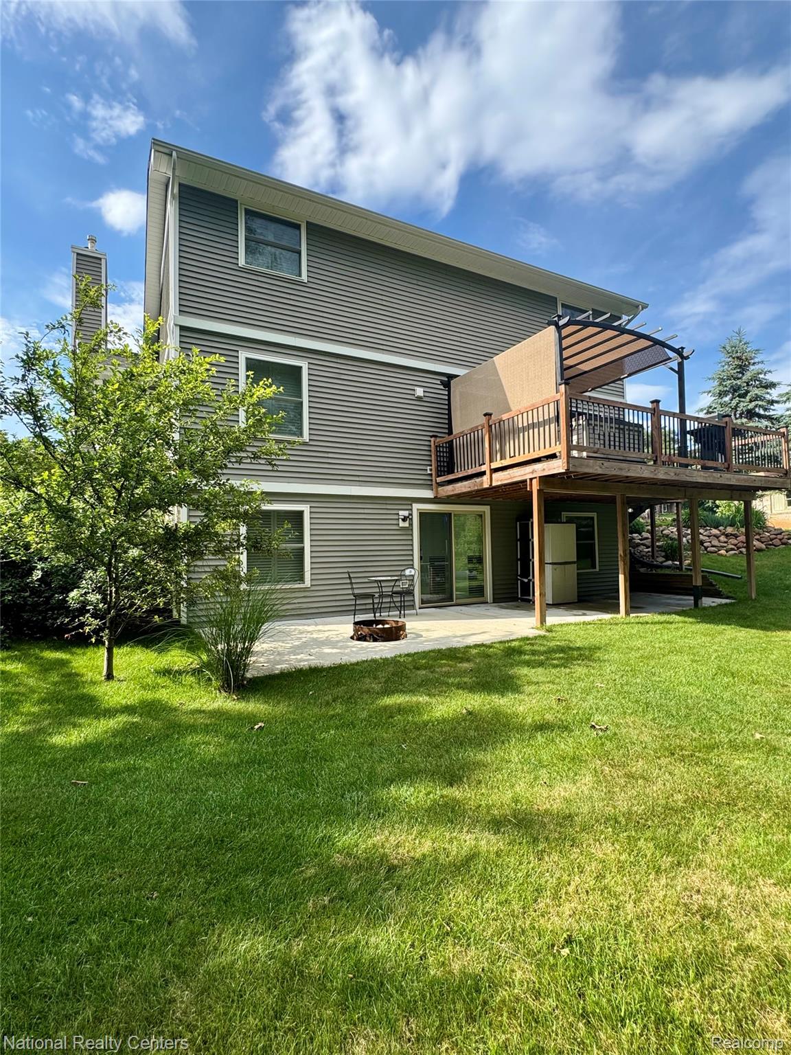 12373 Windcliff