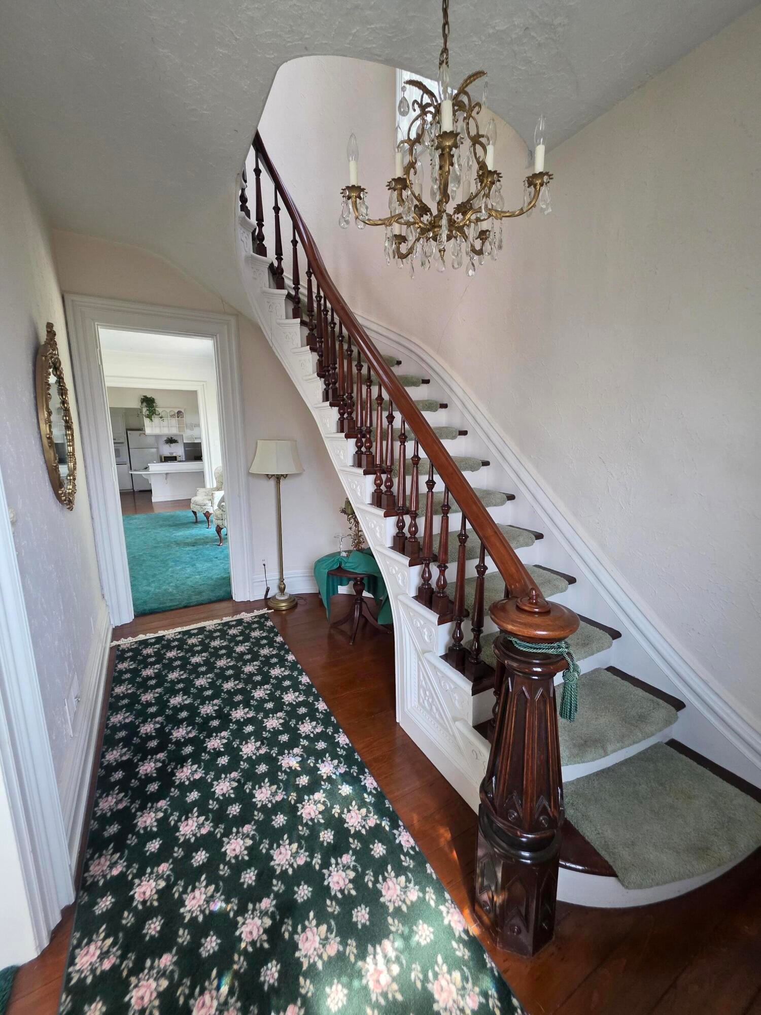 427 S Main